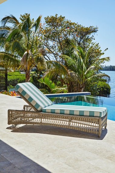 Lloyd Flanders Mackinac Chaise