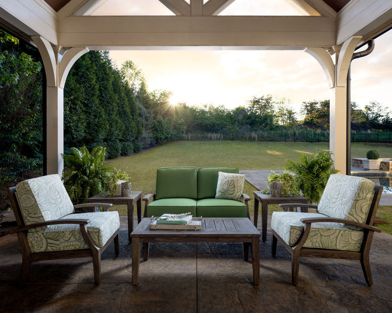 Lloyd Flanders Frontier Loveseat