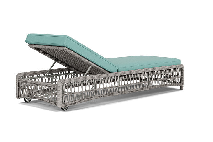 Lloyd Flanders Mackinac Chaise