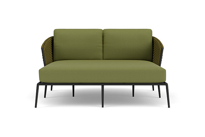 Lloyd Flanders Escape Daybed