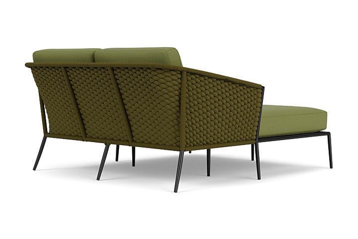 Lloyd Flanders Escape Daybed