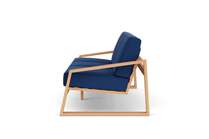 Lloyd Flanders Pursuit Sofa