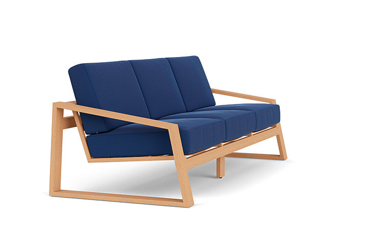Lloyd Flanders Pursuit Sofa