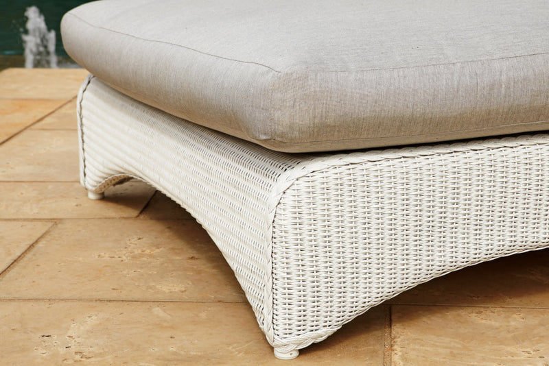 Lloyd Flanders Loom Double Chaise