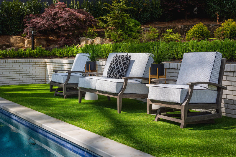 Lloyd Flanders Frontier Loveseat