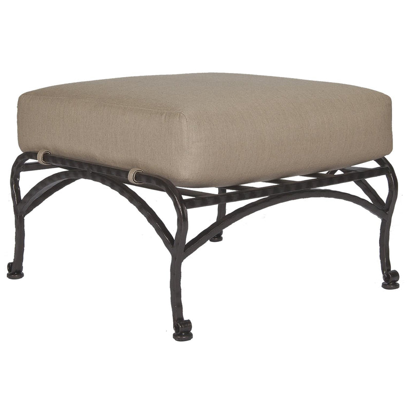 OW Lee San Cristobal Ottoman
