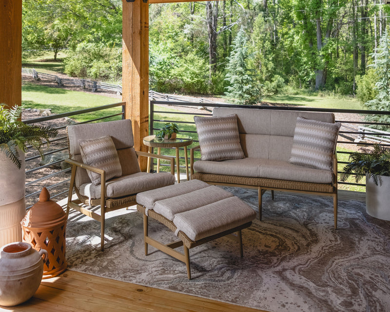 Lloyd Flanders Cascade Loveseat